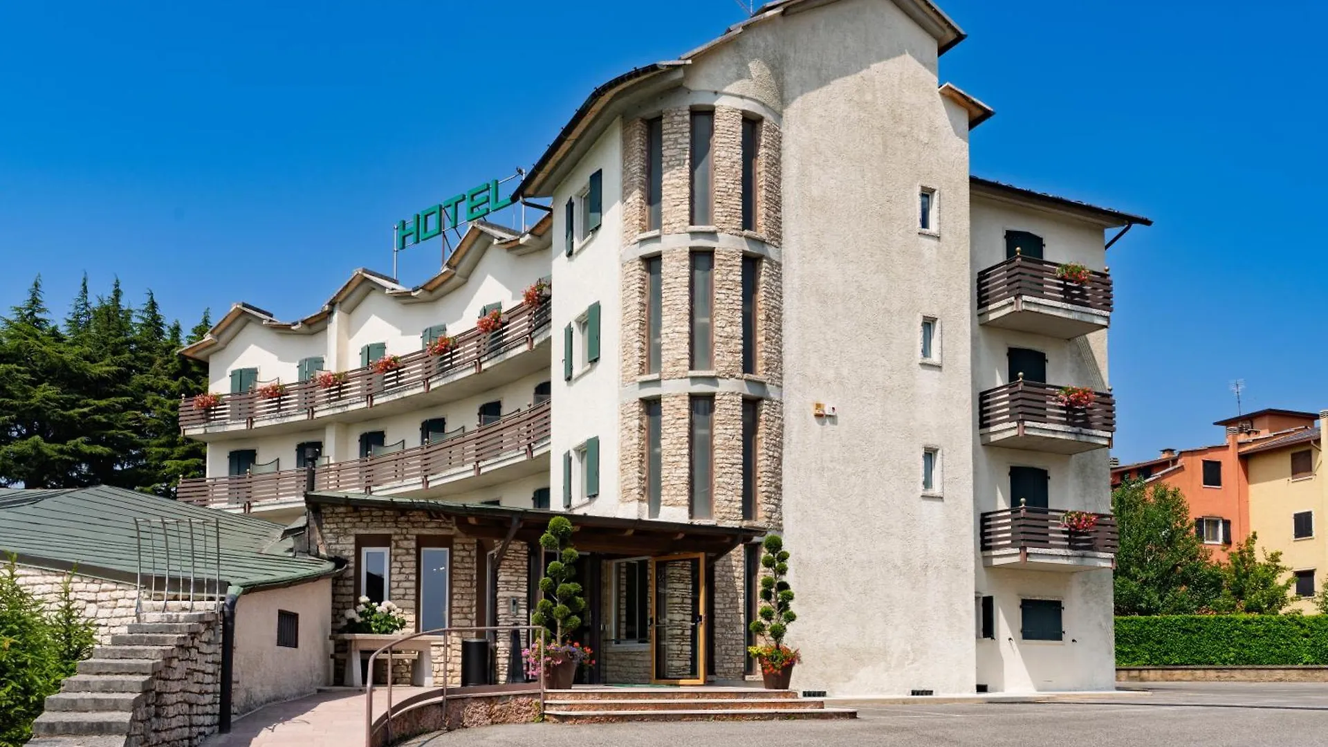 Hotel Pineta Cerro Veronese